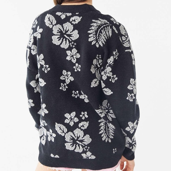 Urban Black Floral Cardigan - Picture 2 of 3